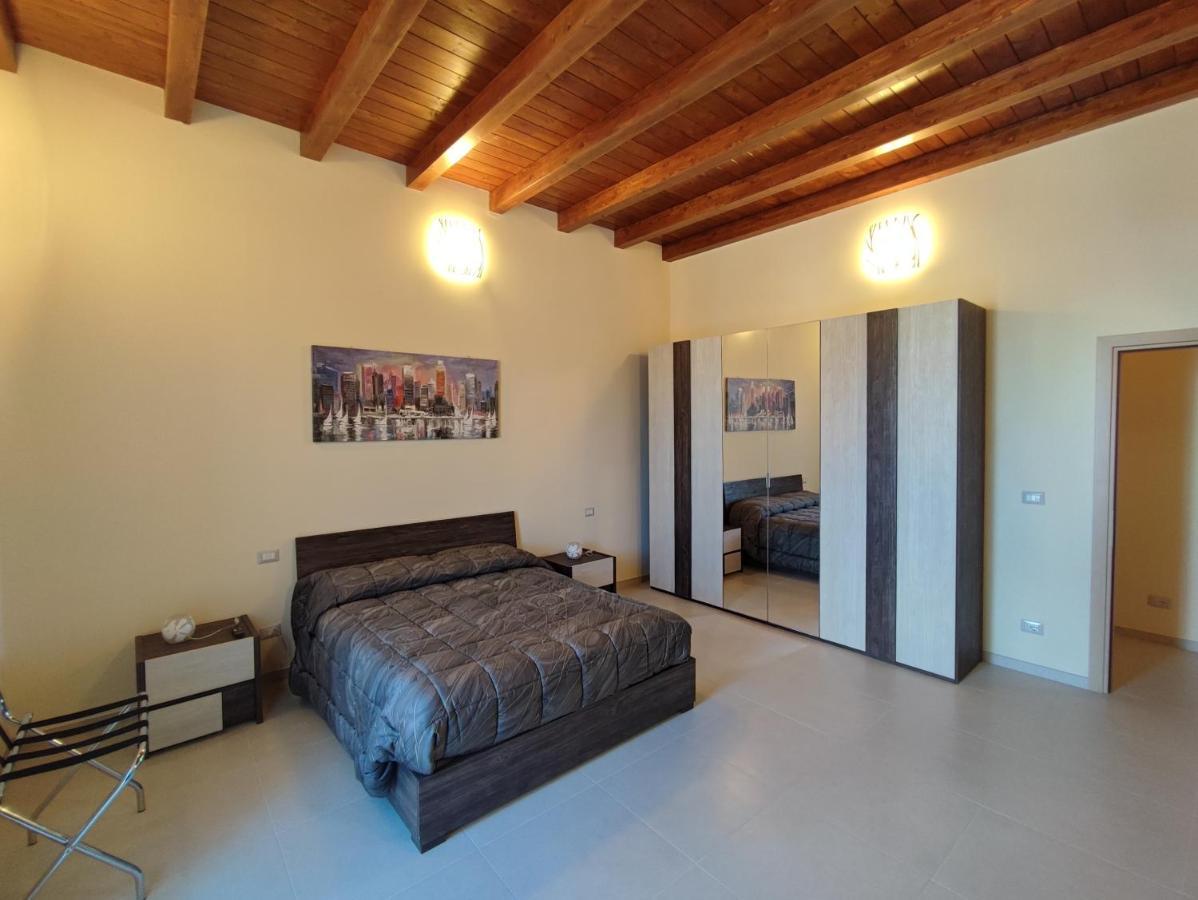 In Centro Rooms And Apartments Isola di Liri Екстер'єр фото
