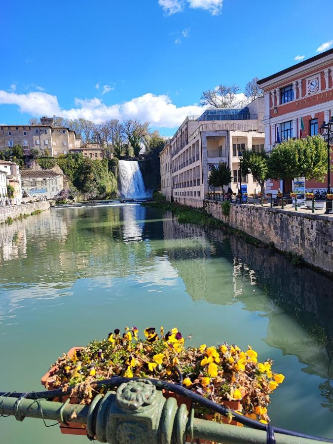 In Centro Rooms And Apartments Isola di Liri Екстер'єр фото