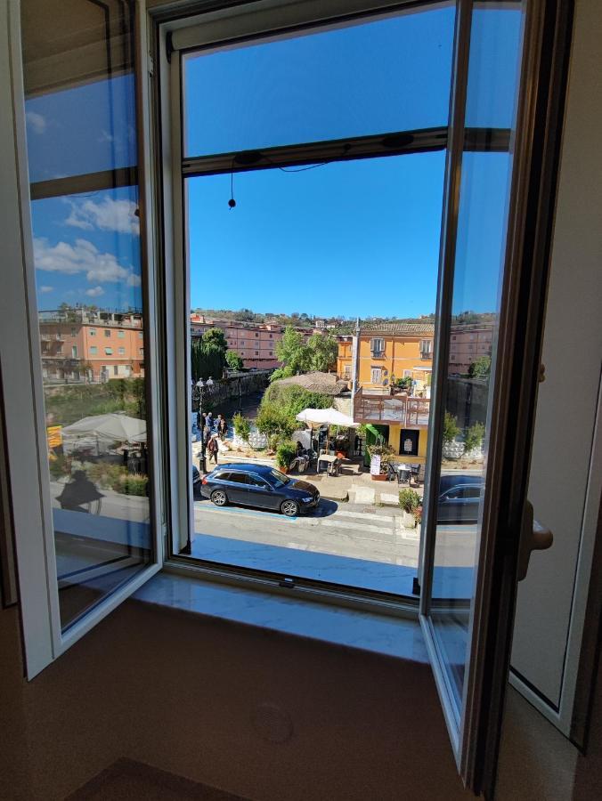 In Centro Rooms And Apartments Isola di Liri Екстер'єр фото