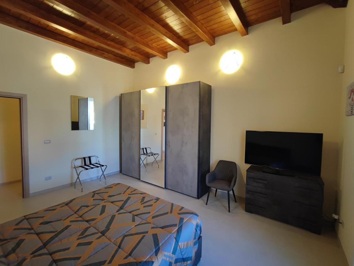In Centro Rooms And Apartments Isola di Liri Екстер'єр фото